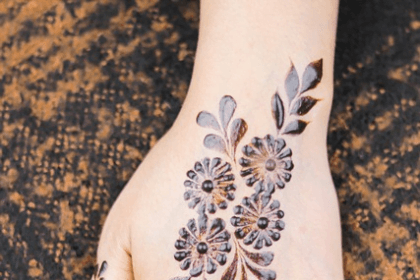 सुंदर और आसान मेहंदी डिजाइन